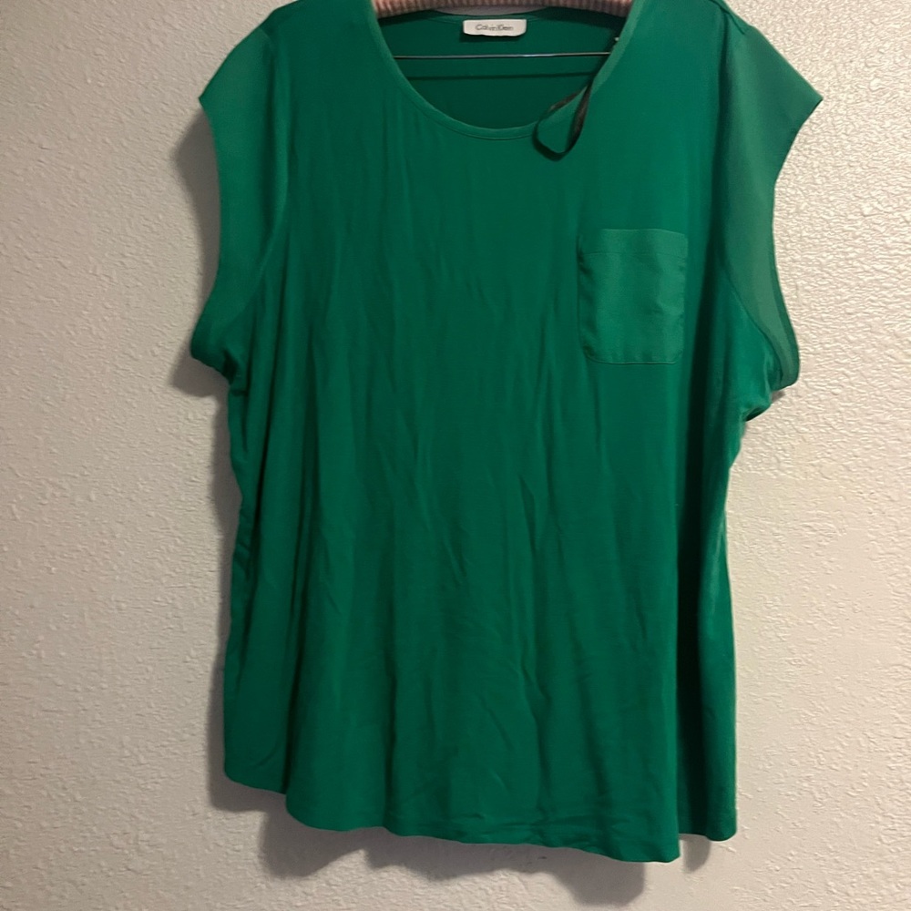 Calvin Klein women’s large shirt